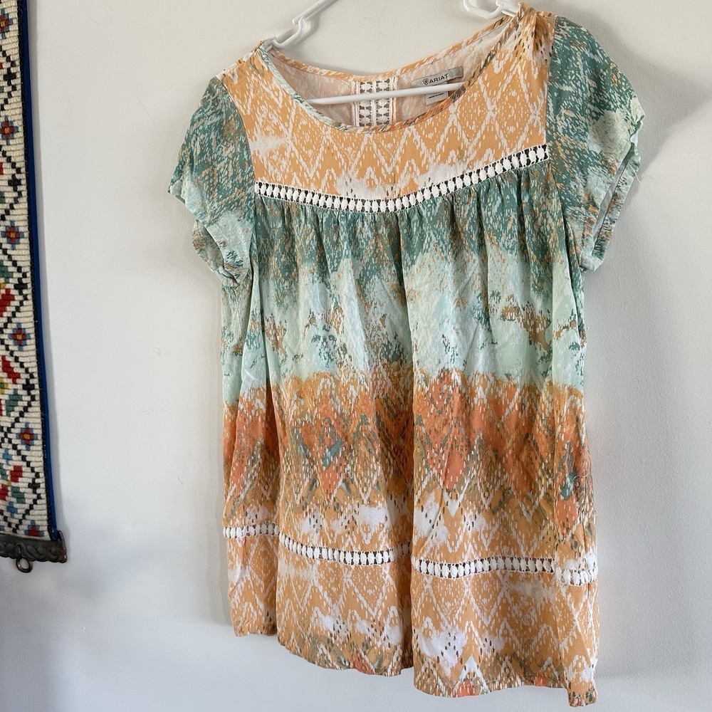Women's Ariat Short Sleeve Orange Green Pattern Blouse Partial Open Back‎ Medium